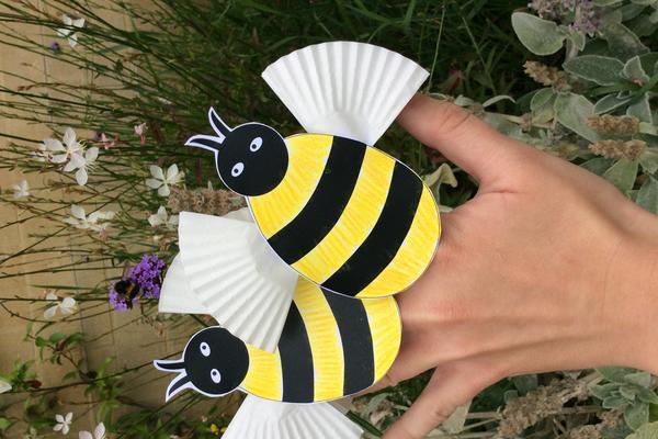 photo of completed bee finger puppets