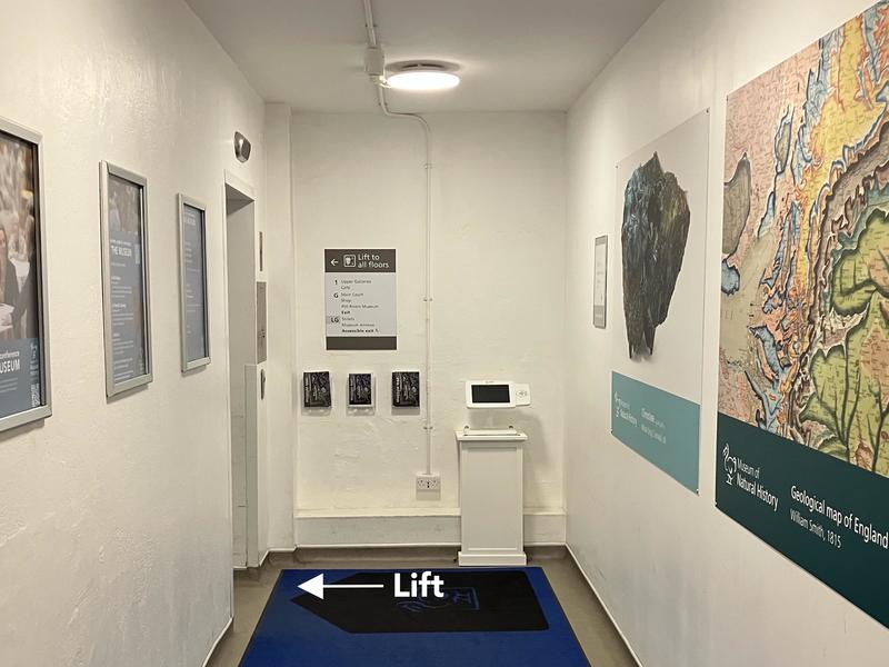 Location of the lift at the end of the corridor